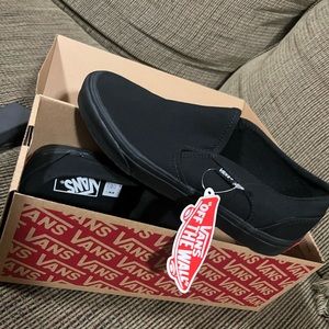 Black canvas Vans